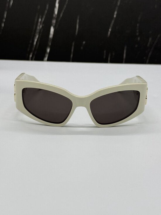 NEW BALENCIAGA BB0321S 010 IVORY WOMEN CAT EYE SUNGLASSES BALENCIAGA EYEWEAR main image 9
